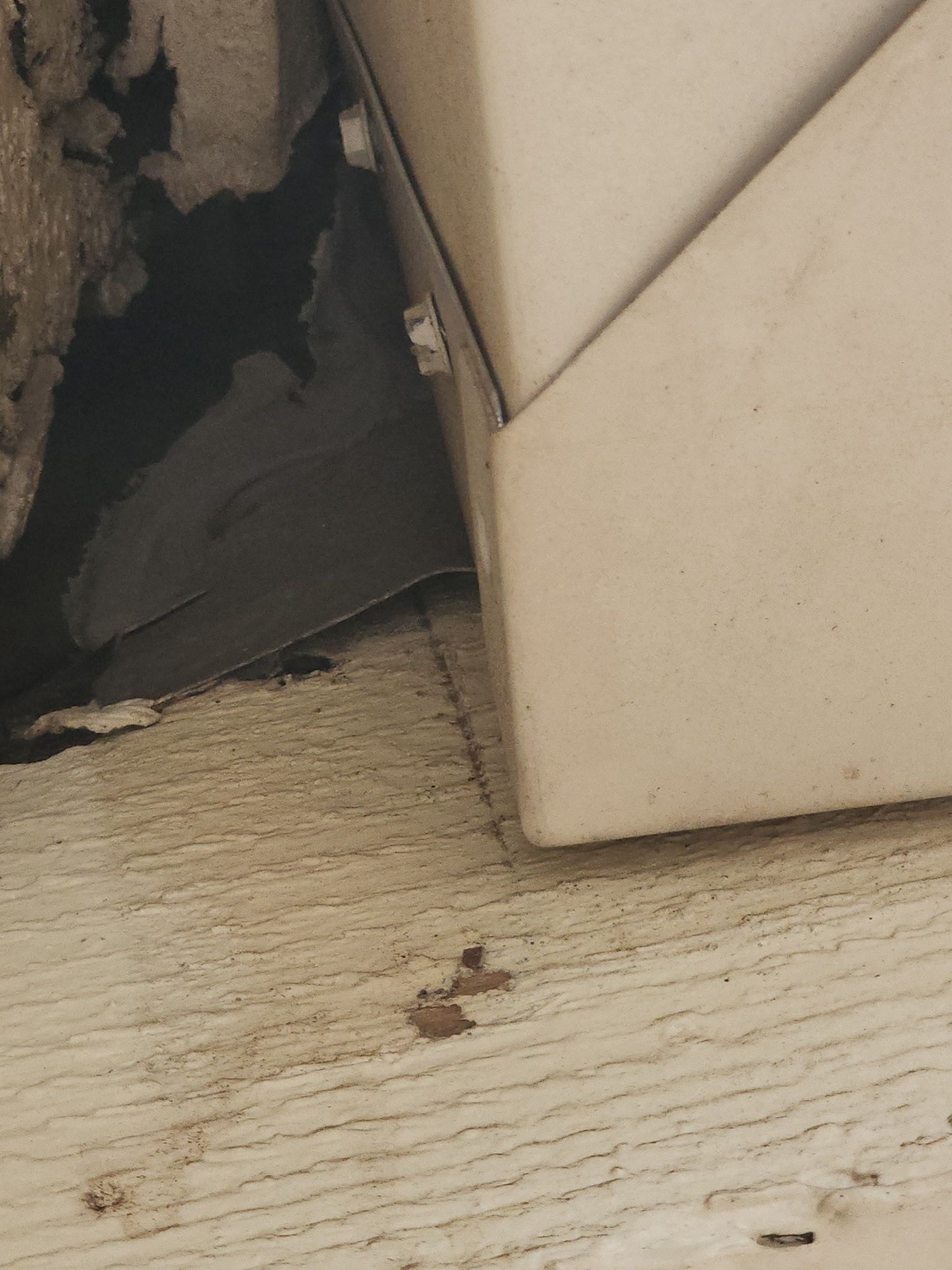 Roof-to-Wall Flashing Repair